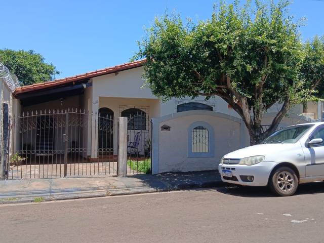 #19 - Casa para Venda em Ituiutaba - MG - 1