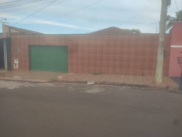 #21 - Casa para Venda em Ituiutaba - MG - 1